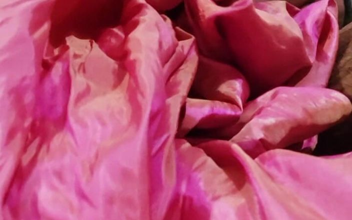 Satin and silky: Растирать голову хуя розовым затененным атласным шелковистым шальваром соседки бхабхи (31)