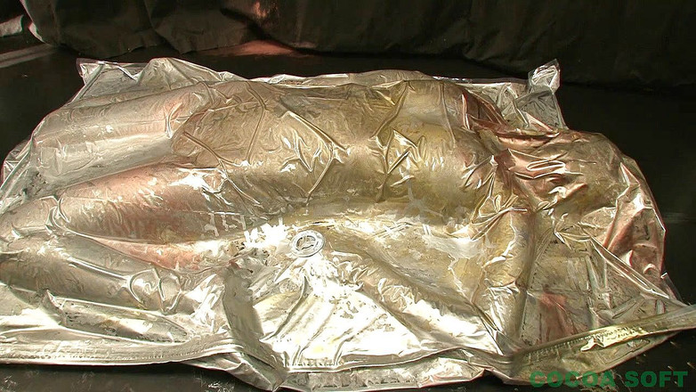 Cocoa Soft: Cuerpo metálico 002