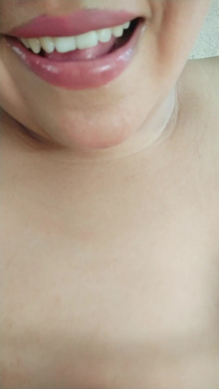 Carla Villalobos: 큰 자지나 흑인 자지를 원하는 작은 람피아 보지