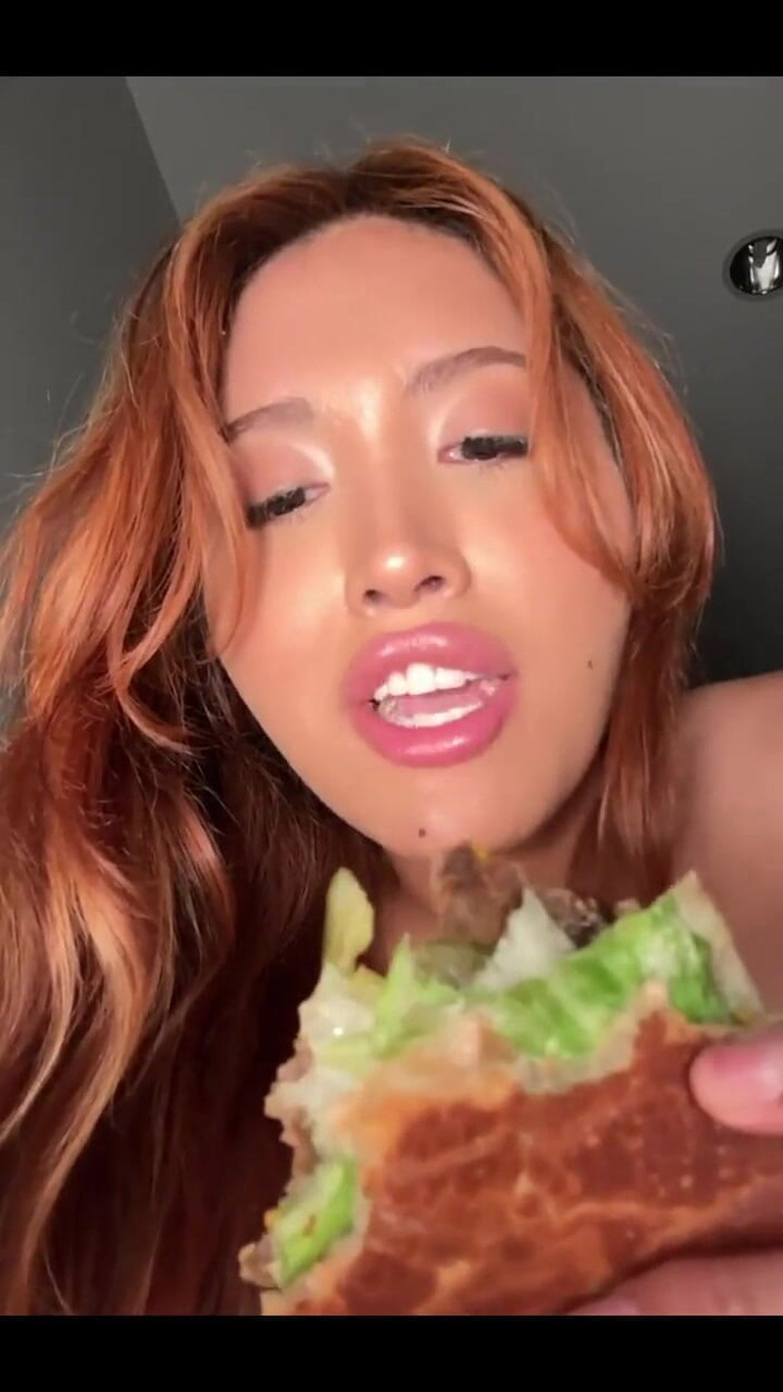 Jayla Cuateco: J’appelle ça burgers et nichons