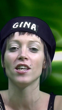 Vecini nebuni cu Gina - sex în trei