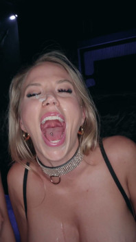 Close up Blonde Threesome Homemade Real Couple Vanessa