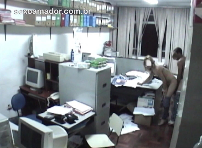 Amateurs videos: Dipendenti arrapate che fanno sesso in ufficio dopo gli orari
