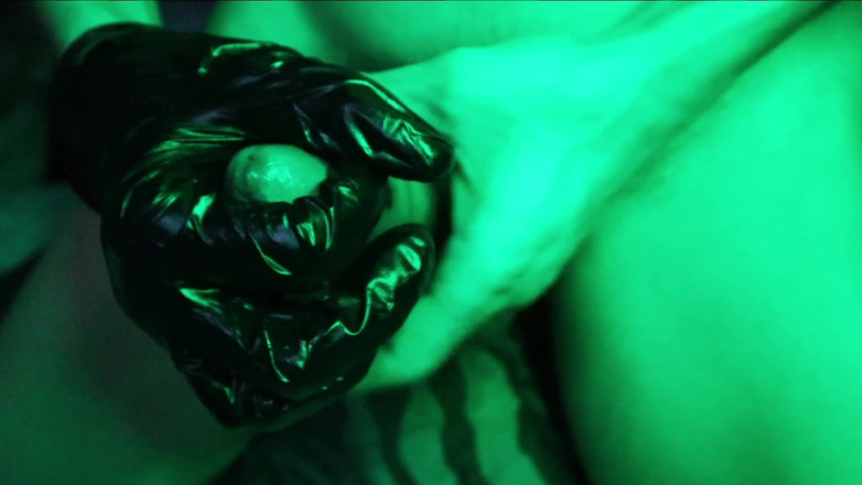 SEXY_GUYBEST: Mát-xa dương vật mạnh bạo và làm tình quá sức...