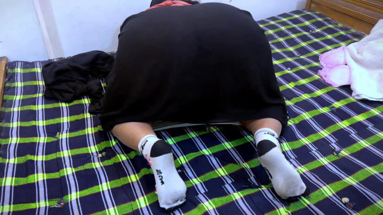 Your Boy's Cum: Rozvod indická sexy manželka ukazuje její obrovský zadek a kundičku...