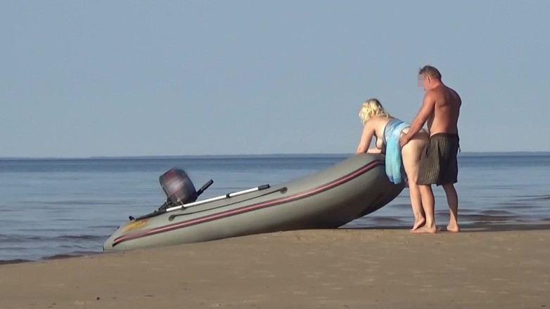 StrongSrg: Boatman Fucked a Hot Tourist