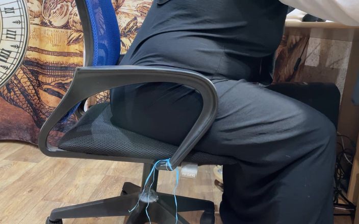 Lux Eva: Arabka ogląda porno i masturbuje się. Cieszyć się