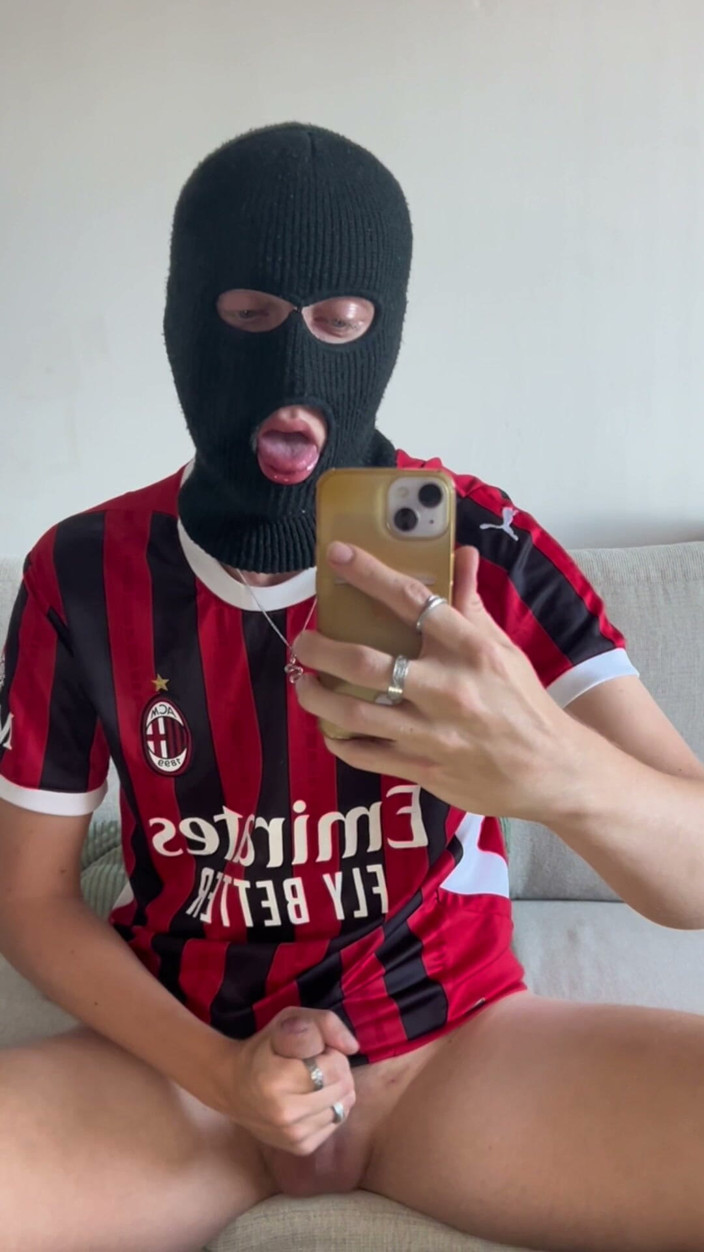 Axton Drake: Horny Ac Milan Soccer Bro Shoots Load