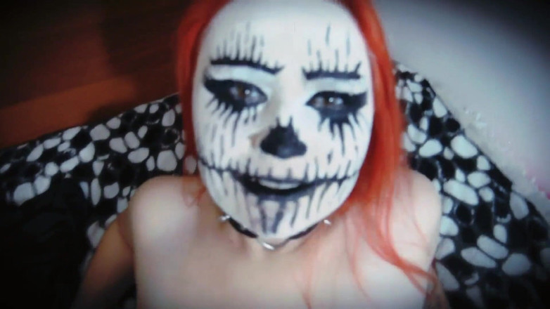 Christa Hell official: haippi helovin!!!
