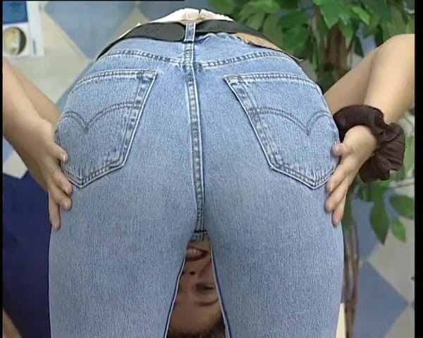 YOUR FIRST PORN: Meggy Sorgt Um Glatte Muschi софтклип - Meggy обеспечивает гладкость киски и мягкий клип