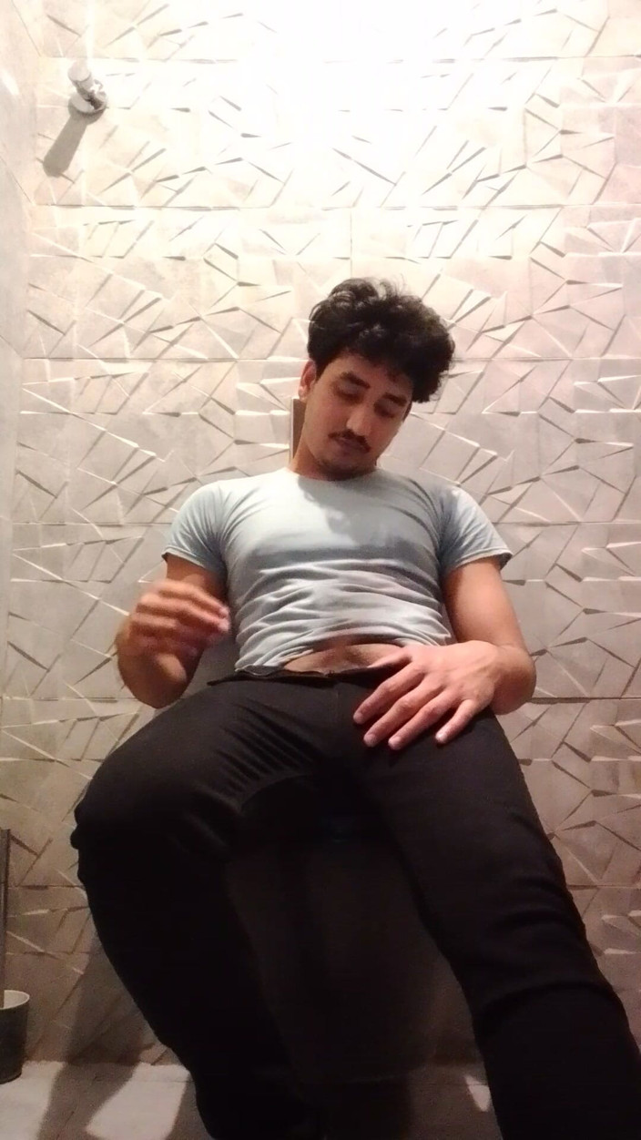 HemoShovel: Is There Anyone Under 22 Who Can Satisfy My Thirst for...