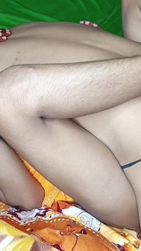 Hot Bhabhi Surprice 7 Inch Dragon Condome Fucking Small Pusssy and Enjoy with Darty Talking
