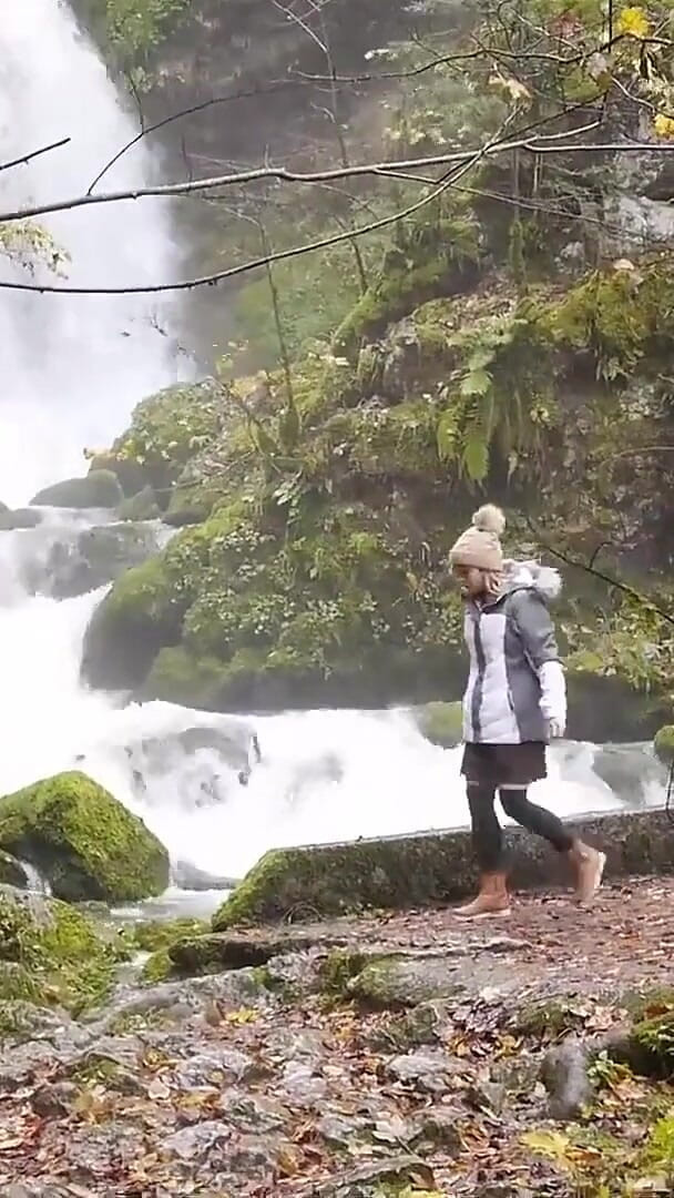 Waterfall Piss (Cherry English) Waterfall Piss (Cherry English)