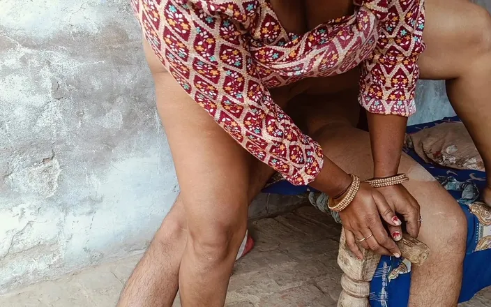 Yourgeeta8899: Aunty Invited Me to Her House and Placed Her Big...