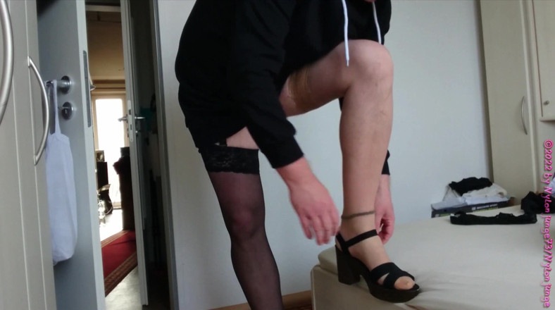 Carmen_Nylonjunge: Jaki kolor nylonów do sukienki # 2