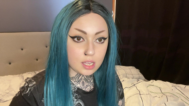 Miss Valentina: 貞操帯の小さなペニス 評価 JOI