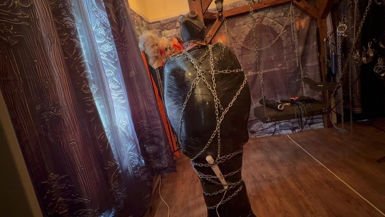 Aaexperiencesltd: Bölüm 3:- Domina Satana ve Bag Man and Mercy