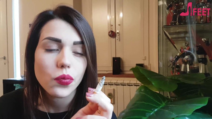 Smokin Fetish: Rauchen in nahaufnahme mit einem schönen mädchen