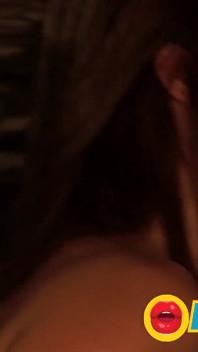 Anale amorevole bruna con tette piccole viene scopata duro