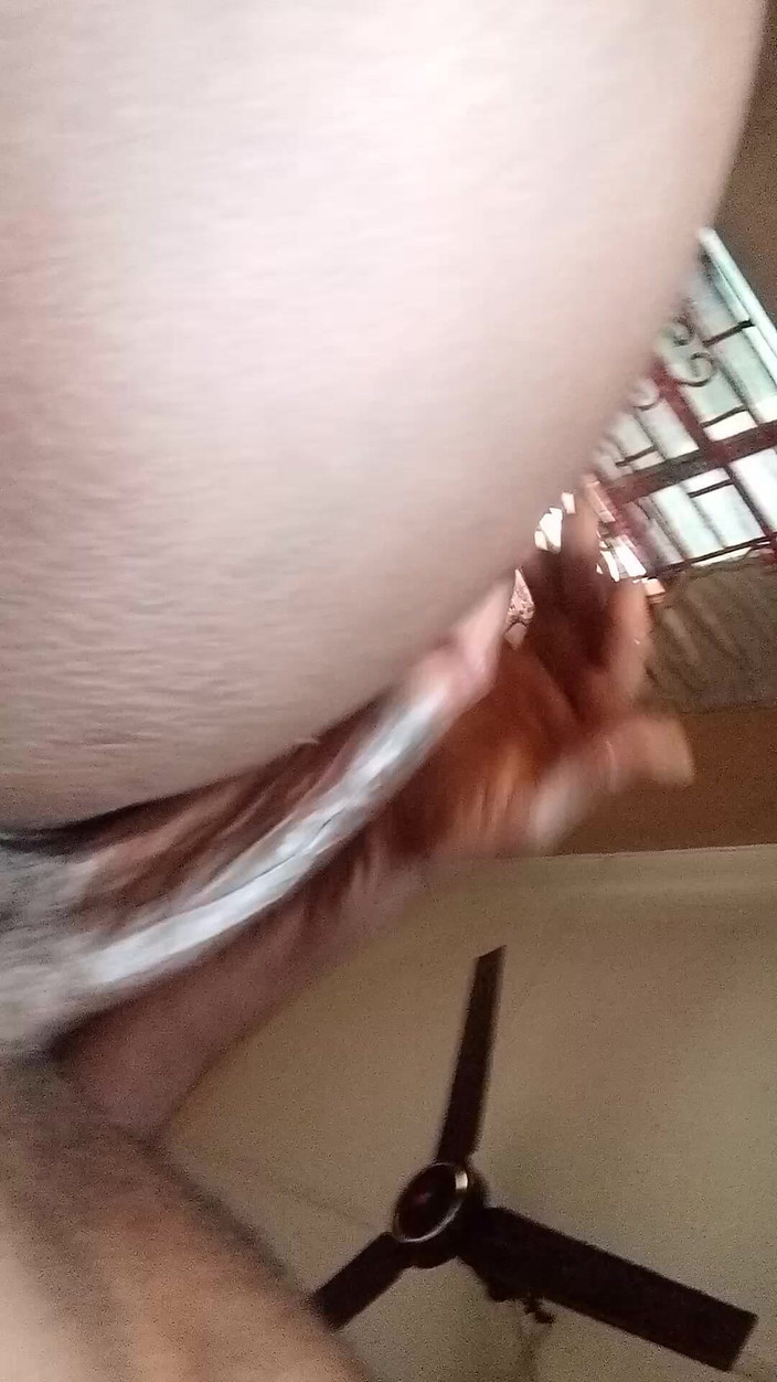 Londiq girls: Sử dụng con cu 10inc của bạn để đụ tôi không thương tiếc...