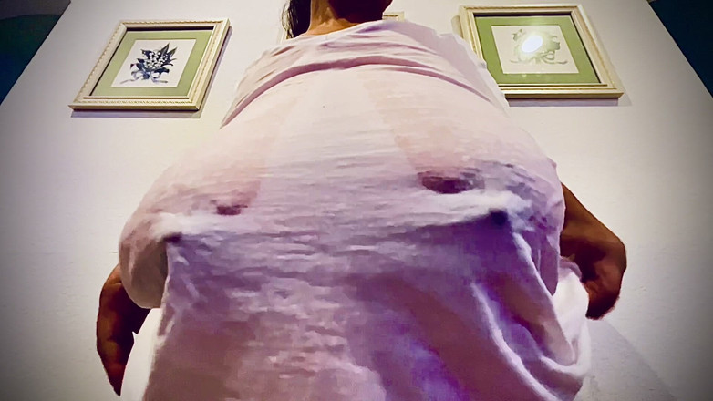 VeeVee Vixen: Camiseta molhada com peitos enormes
