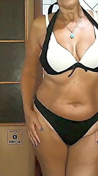 Sexy ama de casa Lukerya en casa