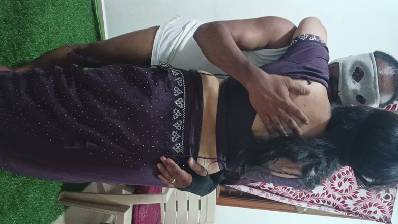 Muruga: Super sexy tante neukt in vrouw van vriend