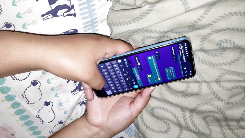 FANTASIAHARDCORESEX: Chị kế của tôi bị bắt gặp đang sử dụng Tinder...