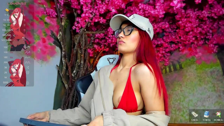 Lia Wood: I Miei Capelli Rossi E Il Mio Corpo Perfetto Voglio...