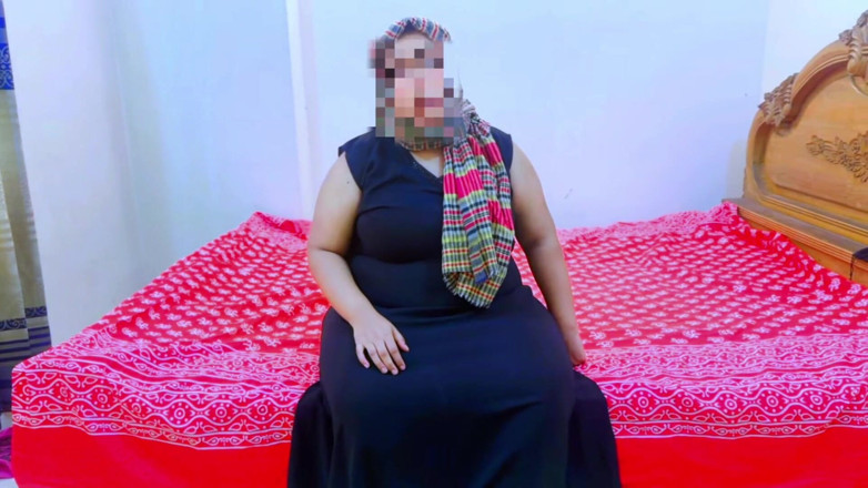 Your Boy's Cum: Pembantu cantik muslim ini dientot habis-habisan sama mafrinya