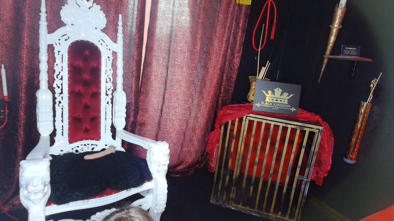 Queen_of_BDSM: そんなに簡単には賄賂は渡さない!