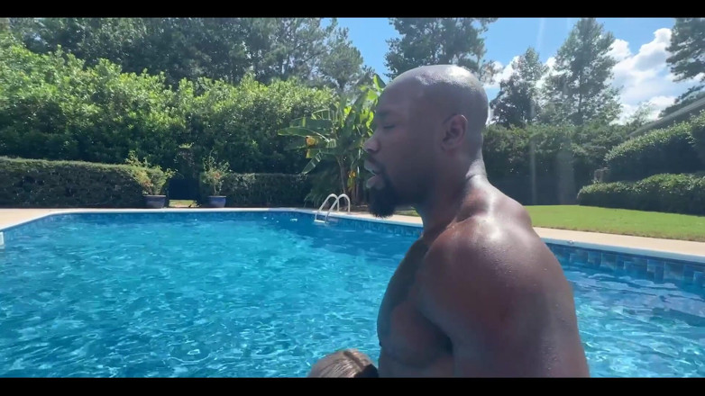 Lora Cross: Pool doppel hotwife BBC dreier mit Fix Lora Cross und...