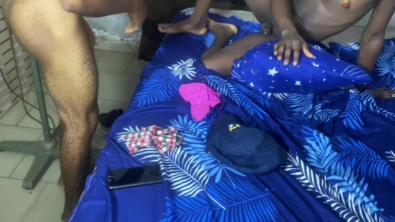 Africans men: 두 명의 구는 남자와 호텔 섹스