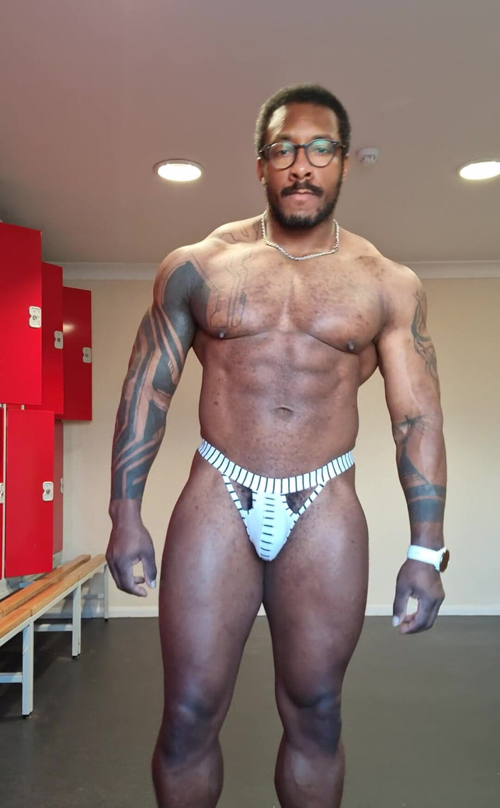 Amadeus: Maaf Saya Tidak Melakukan Thong Jumaat selama 2 minggu. Di sini...