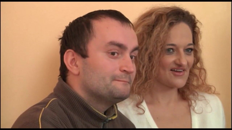 Muschi movie official: Krásná blondýnka s velkými prsy miluje péro v kundičce v ústech