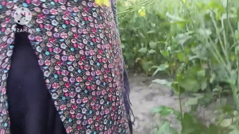 Kavita69: Bhabhi desi kampung dikongkek adik ipar di luar rumah