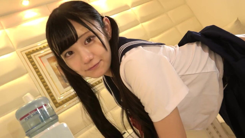 japan banana: Kecantikan berambut hitam Jepang berusia 18 tahun. Lucu ramping amatir, dan...