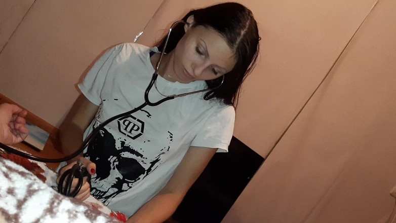 Lesbian-illusion: Мое давление упало, и моя подруга подняла давление с куннилингусом - Lesbian-Illusion