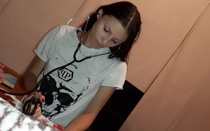 Lesbian-illusion: Ma pression a chuté et ma copine a augmenté la...