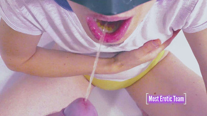 Most Erotic Girl: Une étudiante masquée se fait pisser dans la bouche, partie 03