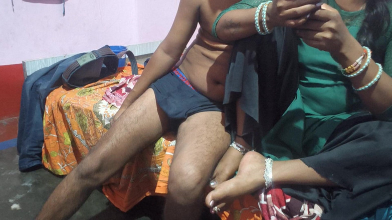 Sobha rani: En iyi üçlü seks 2025:-rahul evi temizlerken siklerini emerek baldızını ve karısını...