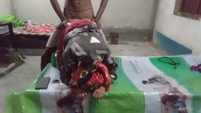 Bengaliauntykichut: chudaee sauteli mammi dhili choot yah adbhut laga
