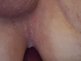 Pellefnatt: Sdraiata sul letto provato anelli sul mio piccolo cazzo