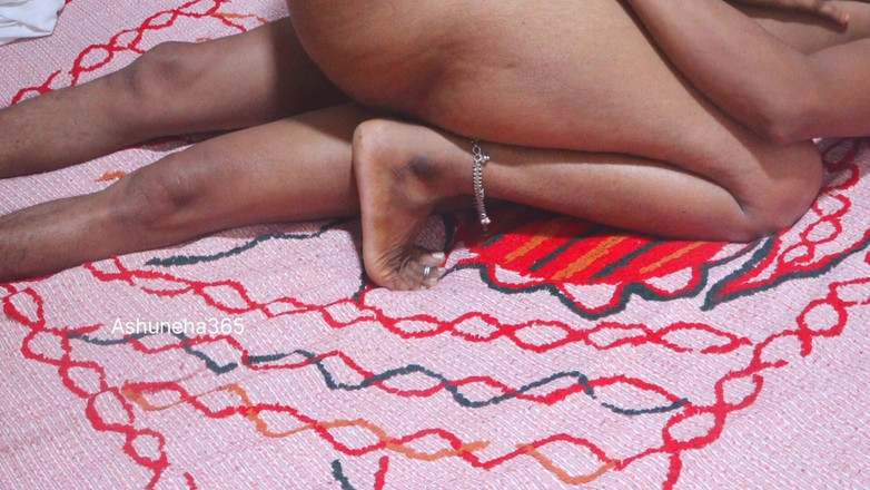 Ashuneha365: Sexy pár romantiku v kamarádovi v pokoji a užívá si...