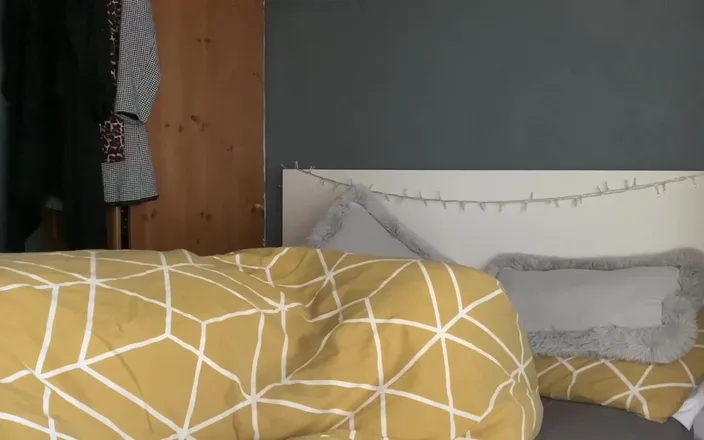 Filthy British Couple: Part 1 - Daddy Eats and Fingers My Wet Slut Cunt!