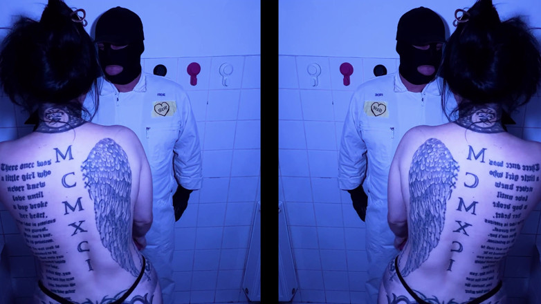 MissAlessaMilano: Stations-service dans les toilettes