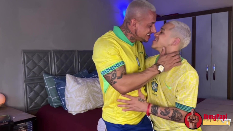 Hung Papi: Hung Sexy Dilf Starší svalnatý táta šuká Hung Papi Raw Caio...