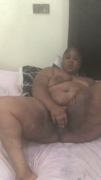 Profitez de la chatte juteuse de ta jolie tracy, fille