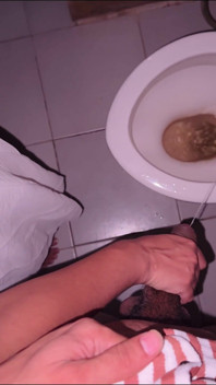 계모가 배다른 아들 힌디어로 침대를 공유하면 어떻게됩니?