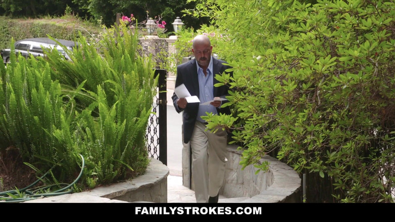 Family Strokes: Truth or Dare